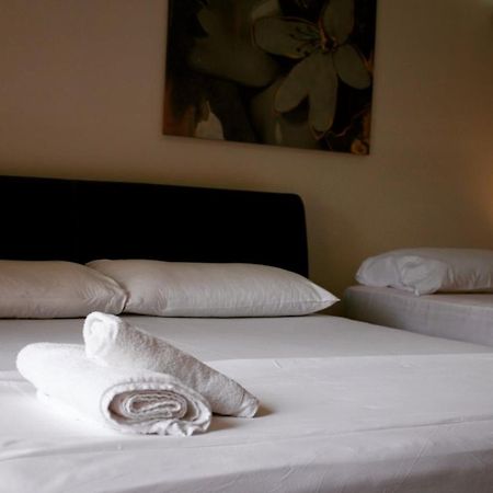 Hotel Ambasador Garden Lezhe Ngoại thất bức ảnh