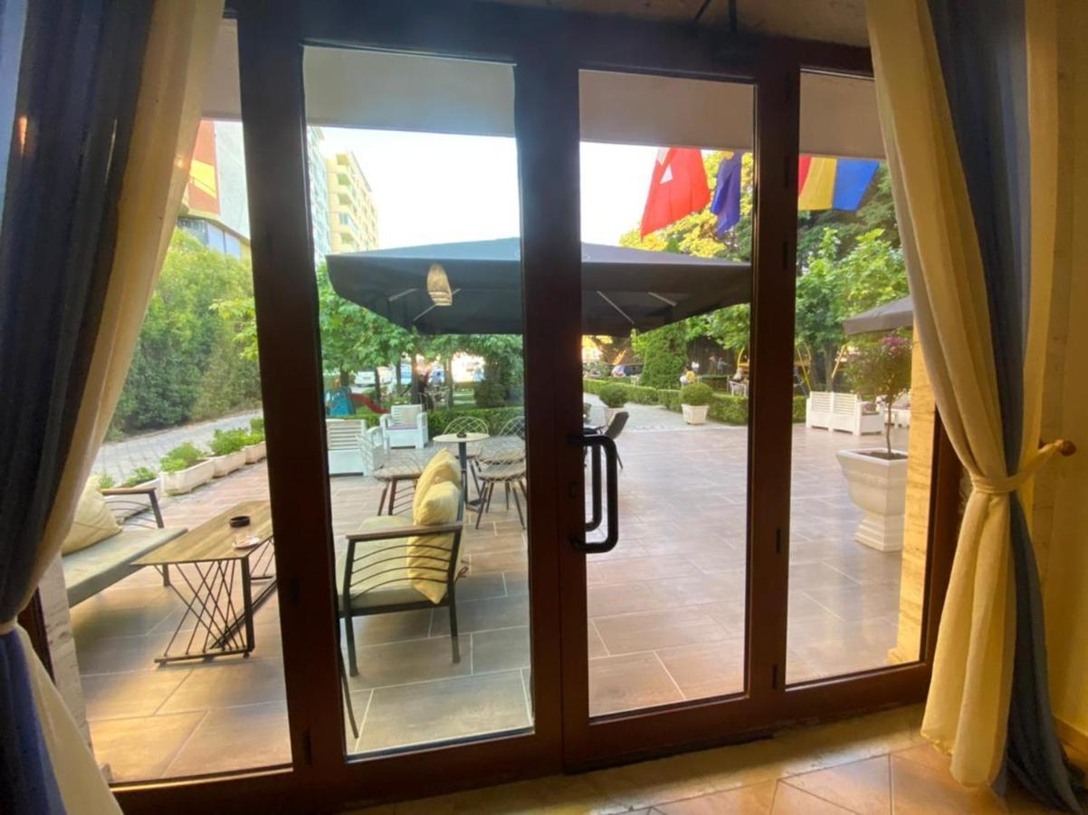Hotel Ambasador Garden Lezhe Ngoại thất bức ảnh