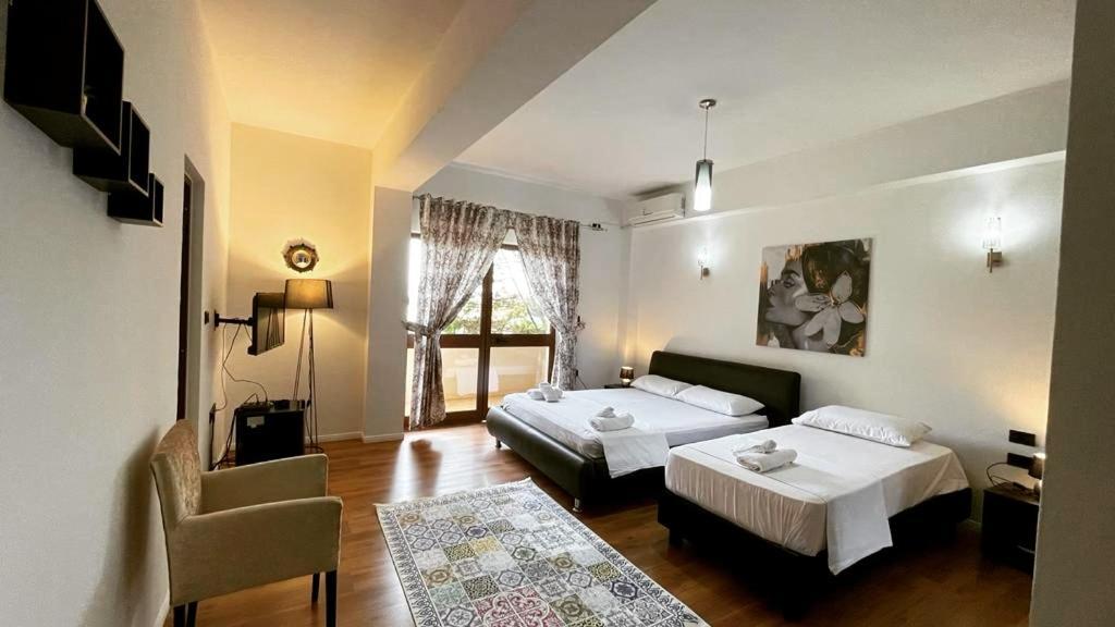 Hotel Ambasador Garden Lezhe Ngoại thất bức ảnh