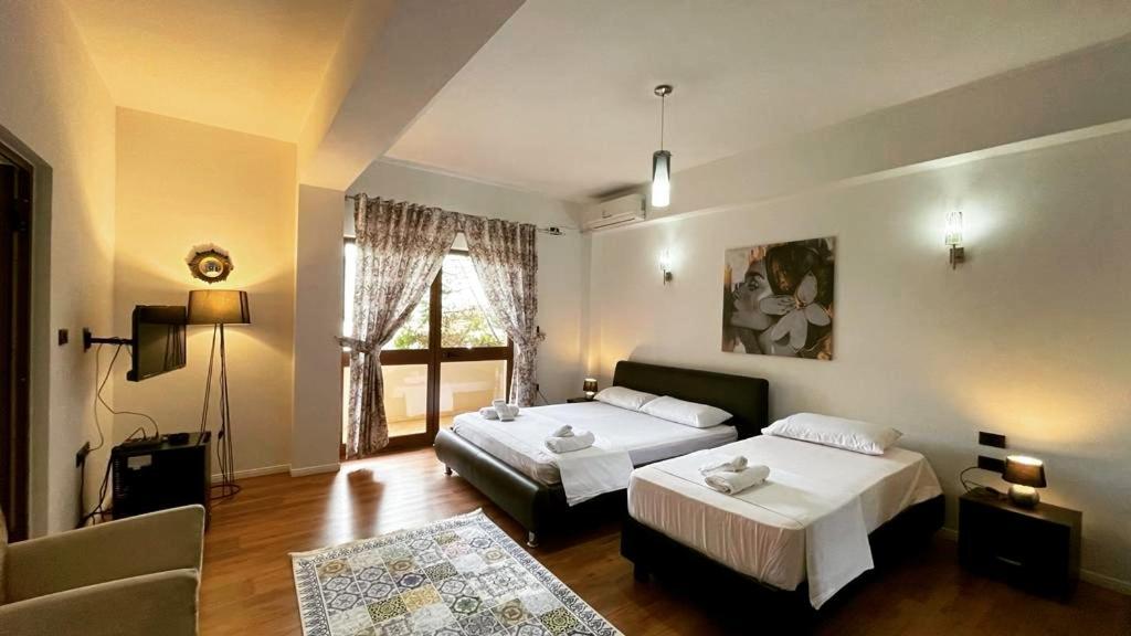 Hotel Ambasador Garden Lezhe Ngoại thất bức ảnh