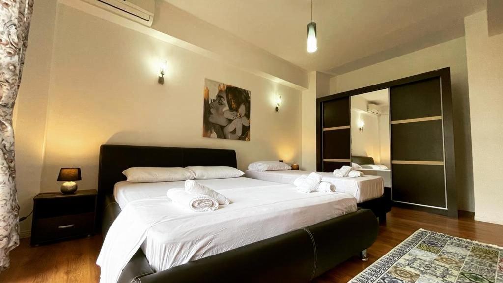 Hotel Ambasador Garden Lezhe Ngoại thất bức ảnh